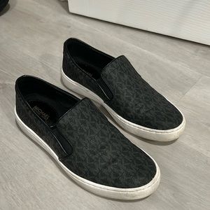 Michael Kors shoes size 8